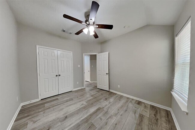Building Photo - 12231 Piney Bend Dr