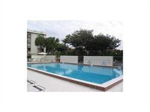 Building Photo - 2771 Riverside Dr