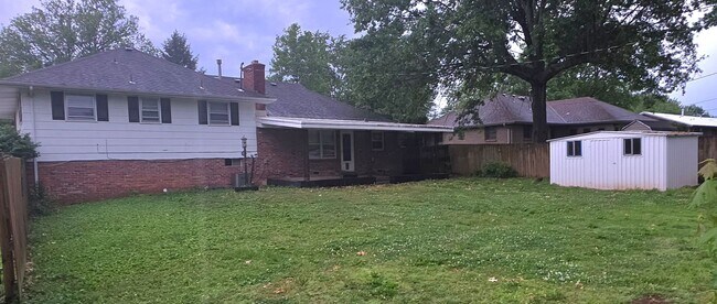 Building Photo - 4 Bedroom 2 Bathroom home in Willard Schools with a Huge Fenced Yard for $1,695!