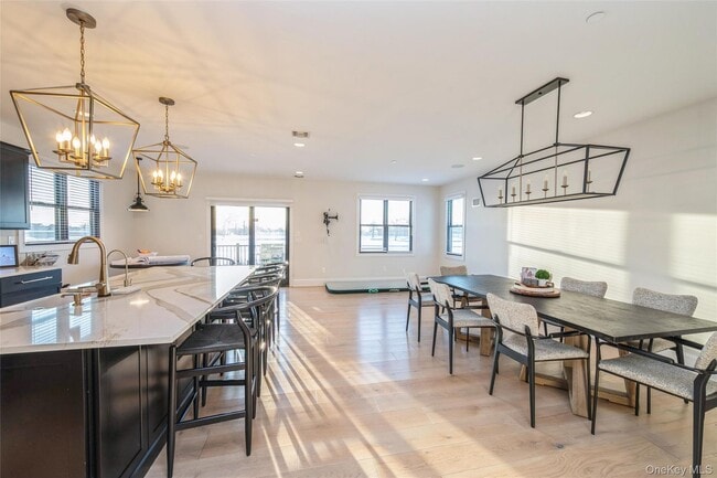 Building Photo - 400 Shore Rd