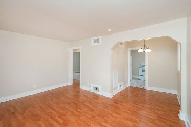 Building Photo - Charming Historic East Nash 3Bed/2Bath!