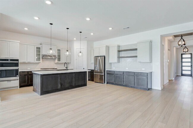 Building Photo - 1322 Village Falls Drive