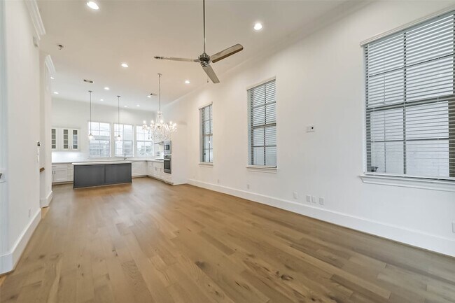 Building Photo - 4019 University Grove St