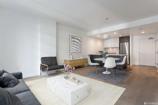 Building Photo - 1688 Pine St