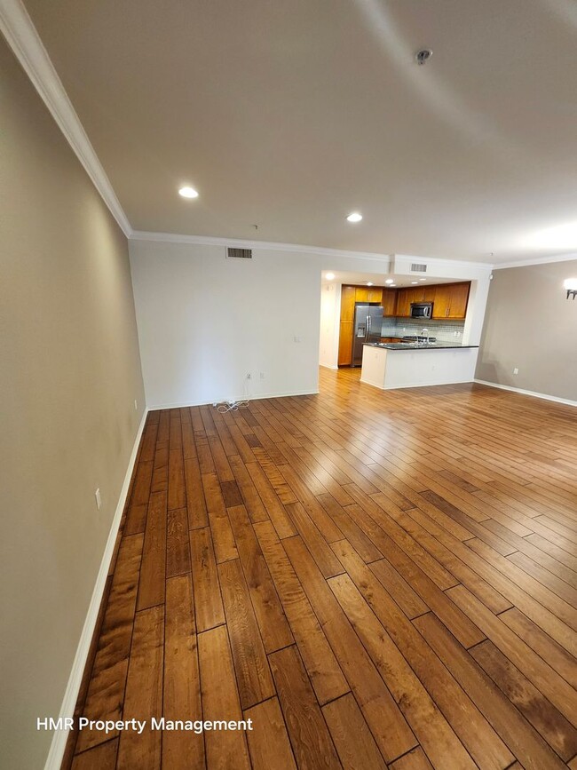 Building Photo - 2 bed 2.5 bath condominium at Lake at Waln...