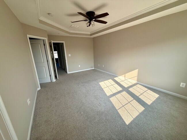 Building Photo - Upscale Millersville Townhouse with garage