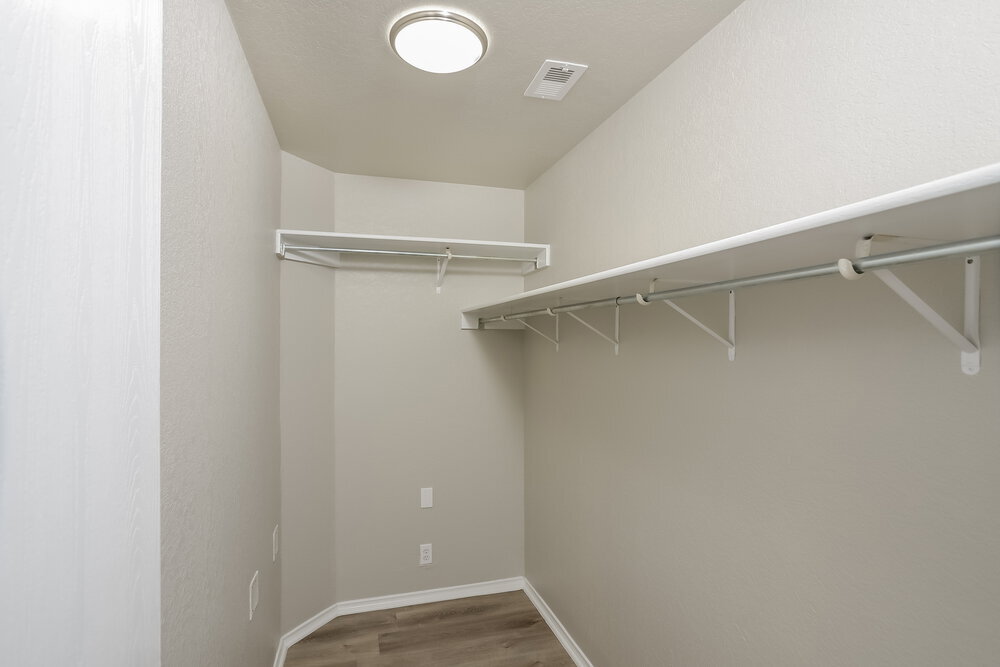 Building Photo - 9122 Blazer Pl