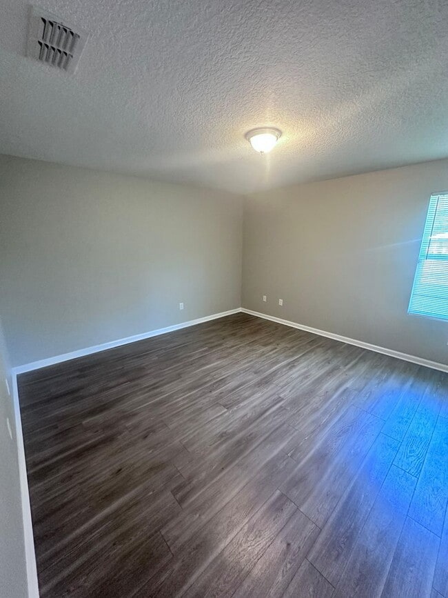 Building Photo - *** TWO WEEKS FREE ***  Gorgeous 4-Bedroom Home with Granite Counters & 2-Car Garage