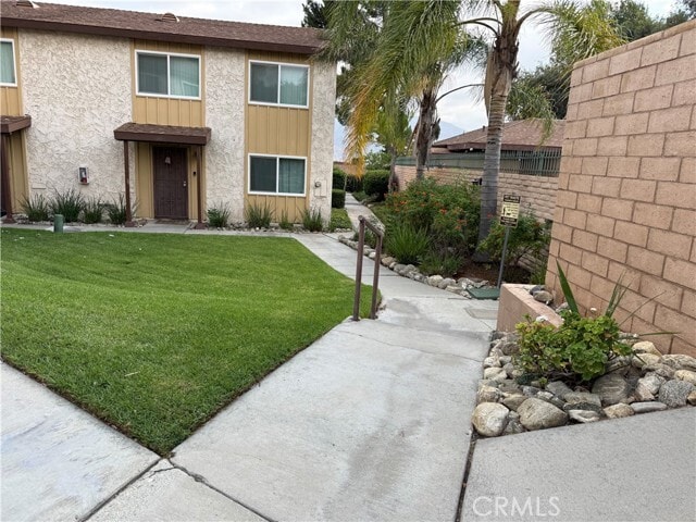 Primary Photo - 1340 Vista Serena Ave