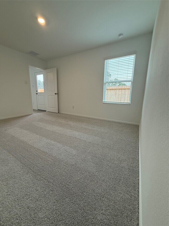 Building Photo - 18753 Loom dr