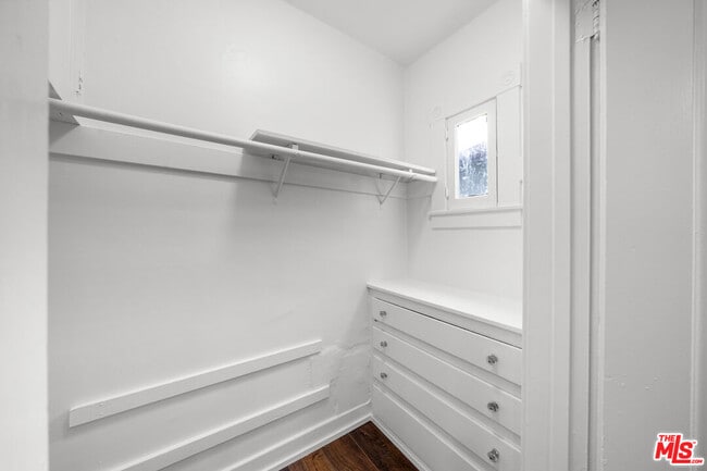 Building Photo - 369 S Virgil Ave