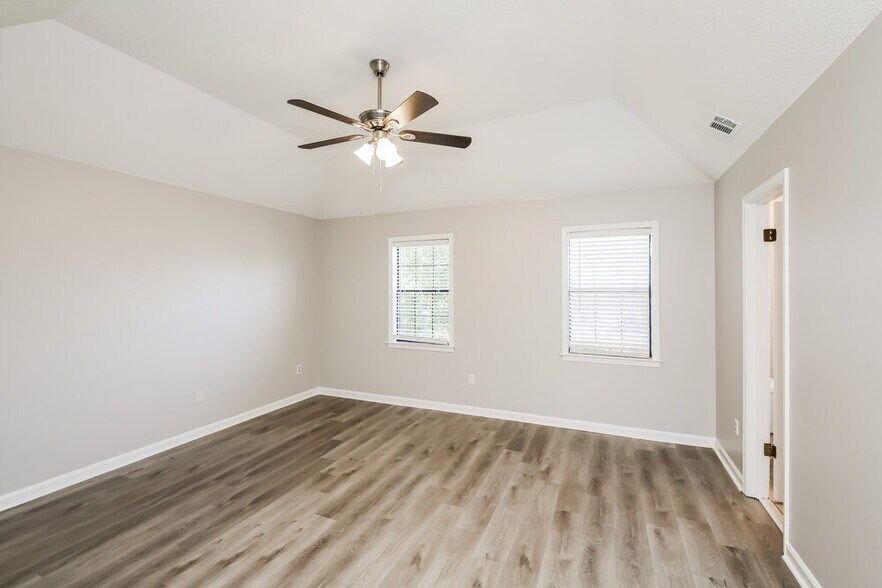 Building Photo - 6943 Doefield Trail
