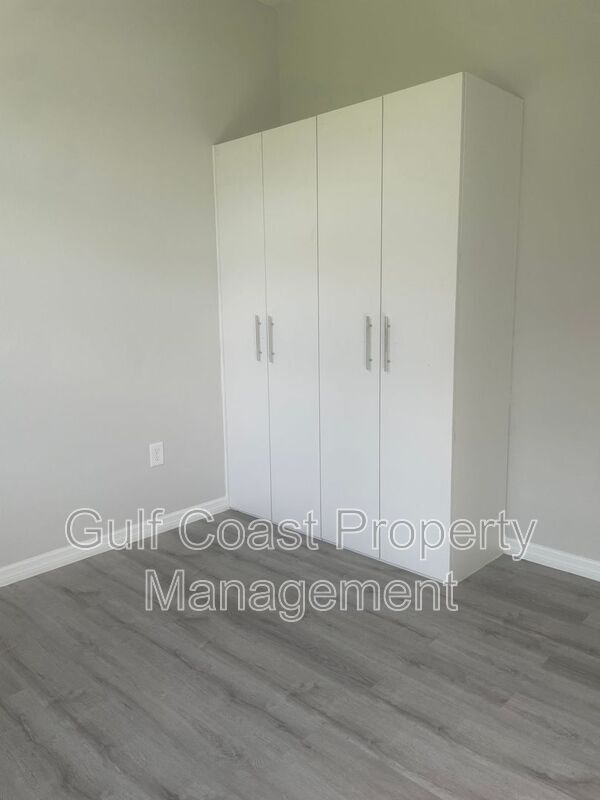 Building Photo - 1926 Marlay Ave