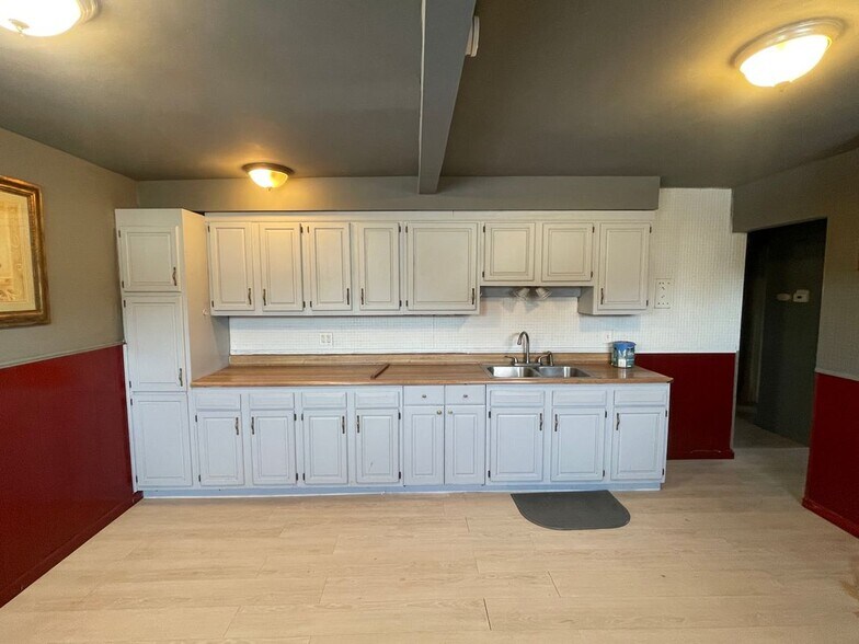 Building Photo - 4331 6th St