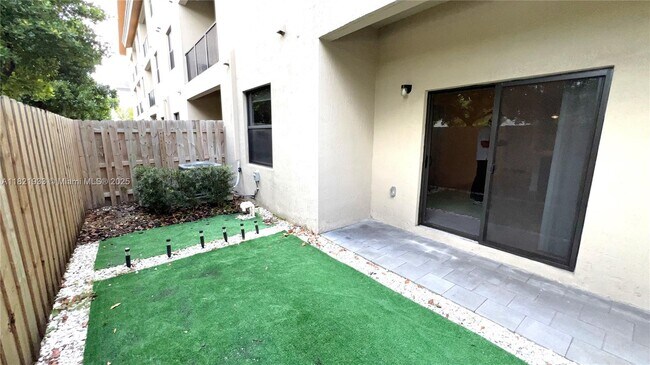 Building Photo - 8045 NW 104th Ave