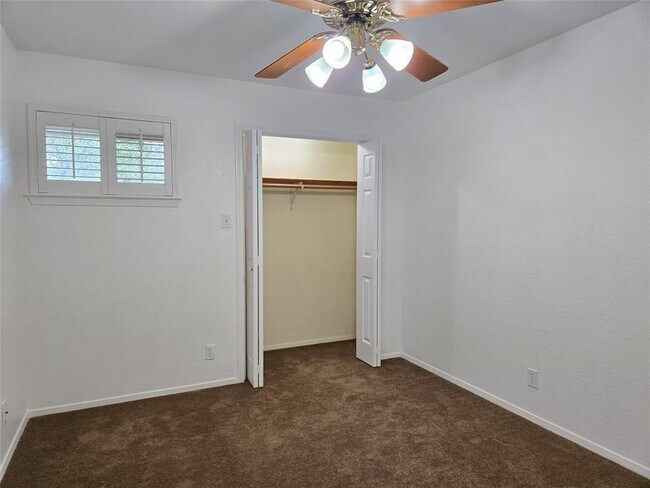 Building Photo - 4404 Travis Country Cir