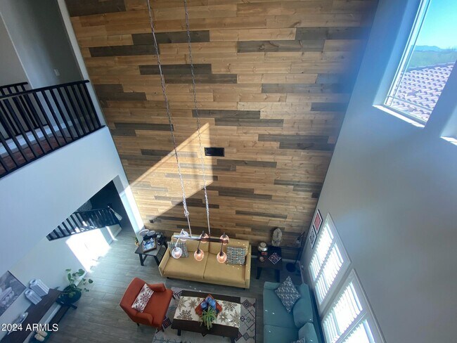 Building Photo - 3318 E Los Gatos Dr