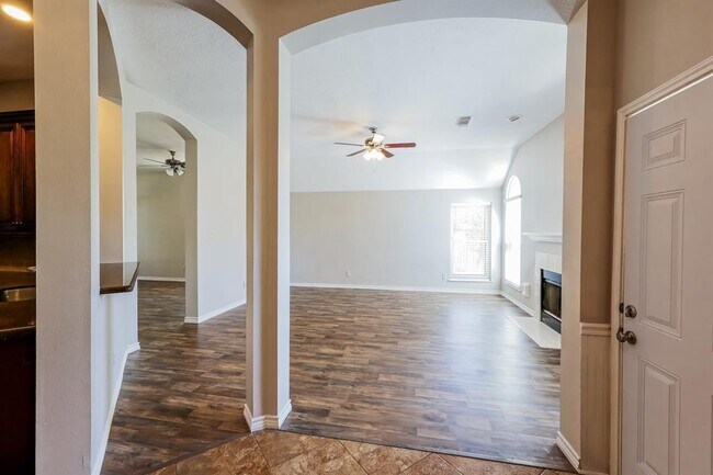 Building Photo - 7619 Danehill Dr