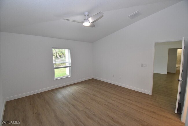 Building Photo - 4553 Midland St