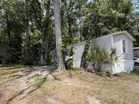 Building Photo - Freshly Updated Single-Wide in Quiet Community!