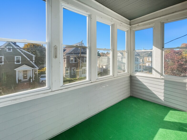 Building Photo - 19 Stearns Ave