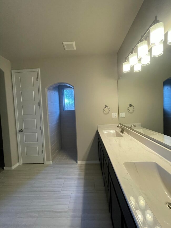 Building Photo - 314 Adeline Ave