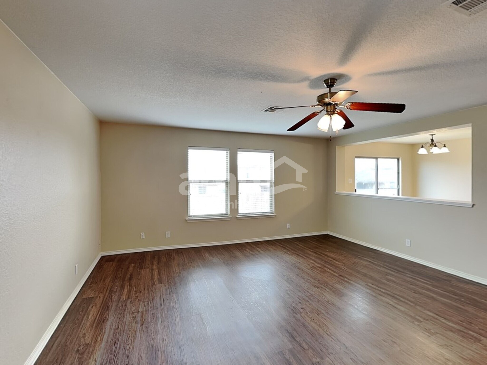 Building Photo - 270 New Country Rd