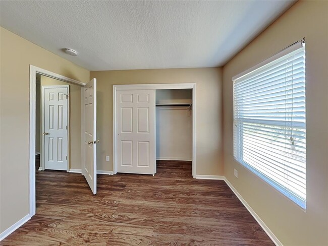 Building Photo - 3642 Apple Dale Dr