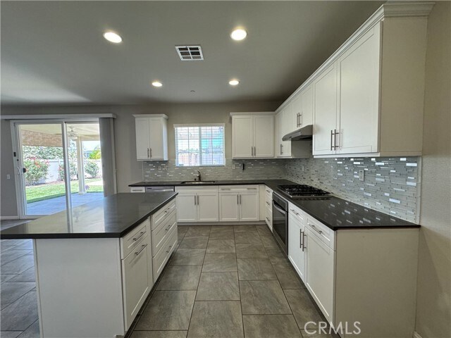 Building Photo - 3469 Presidio Ln