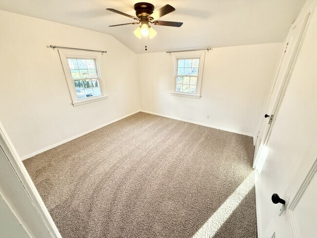 Building Photo - 2125 Wesley St