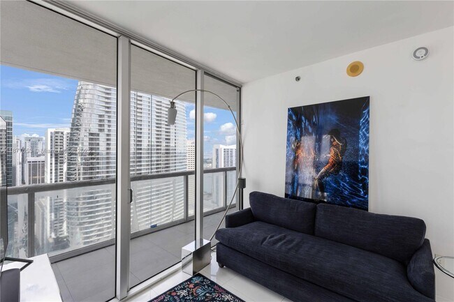 Building Photo - 475 Brickell Ave