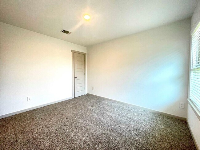 Building Photo - 3947 Everett Terrace Ln