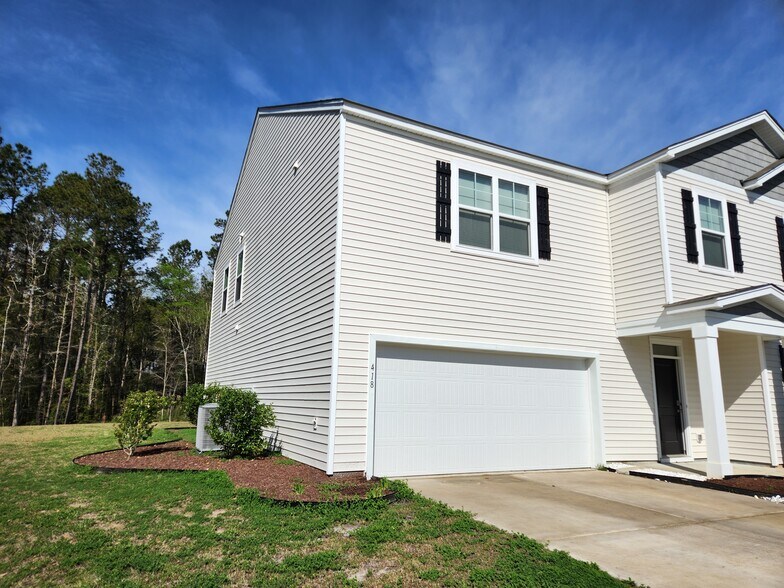Building Photo - 418 Blue Elderberry Run