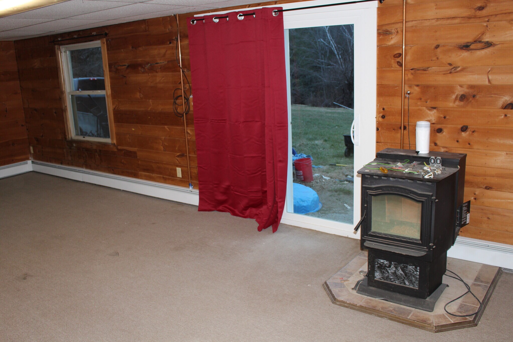 downstairs livingroom - 187 Oakland Rd