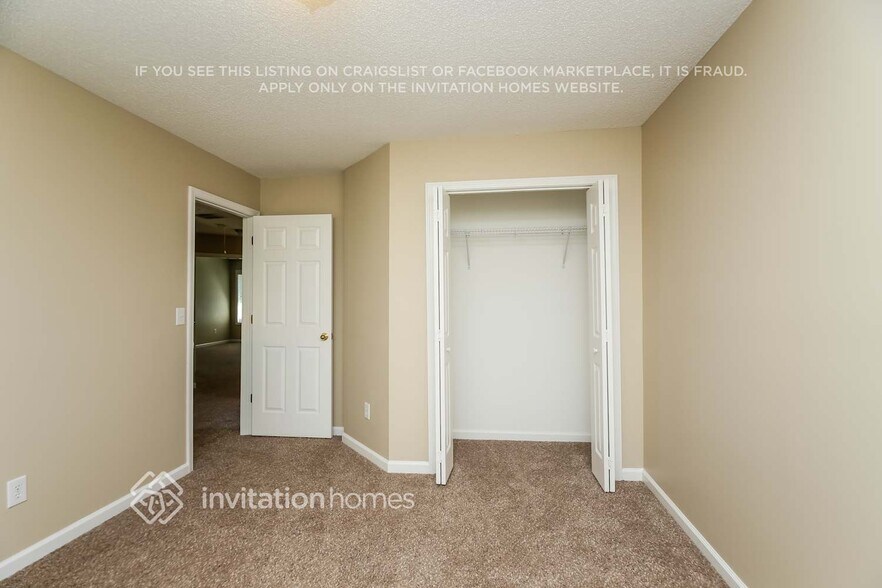 Building Photo - 1070 Soaring Dr NE