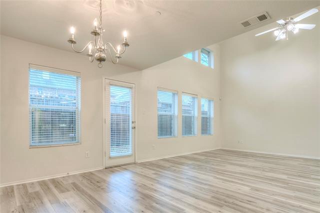 Building Photo - 9948 Fleetwood Dr