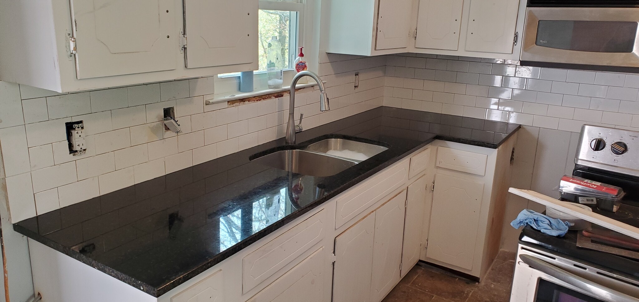 New granite and subway tile - 2526 Standifer Hills Dr