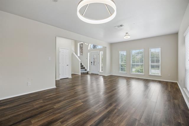 Building Photo - 703 Fossil Hill Dr