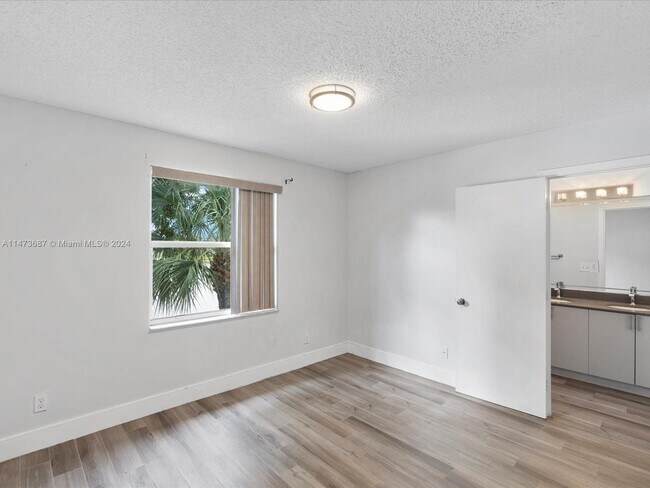 Building Photo - 12170 SW 5th Ct