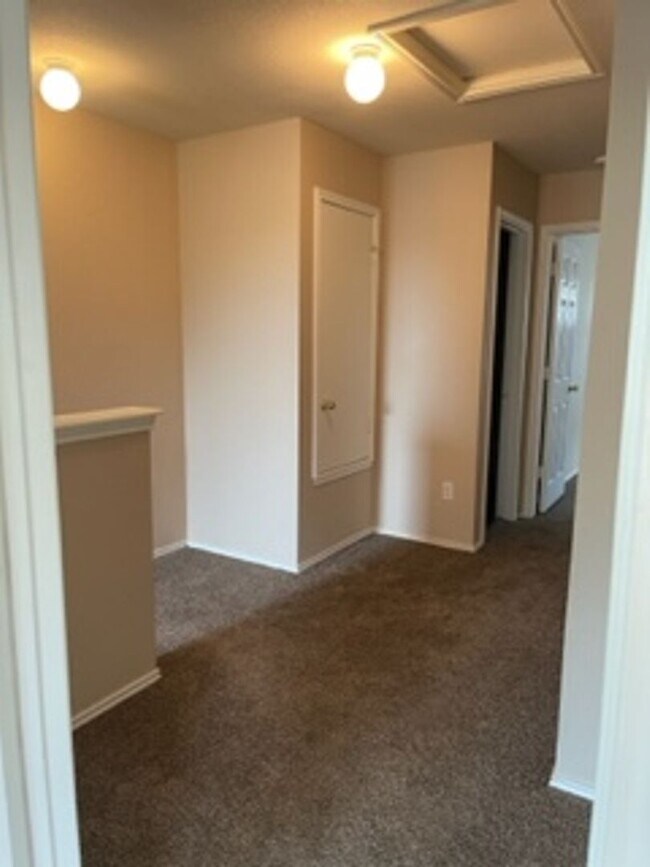 Building Photo - Harris Ridge