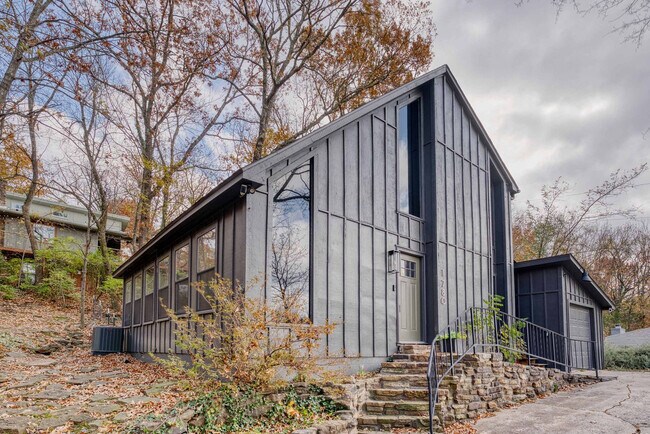 Building Photo - 1780 N Walnut Ave