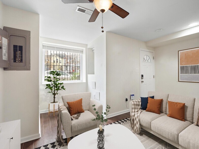 Building Photo - Bright Eckington apartment 15 min walk from NoMa-Gallaudet Metro