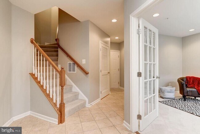 Building Photo - 1739 Theale Way