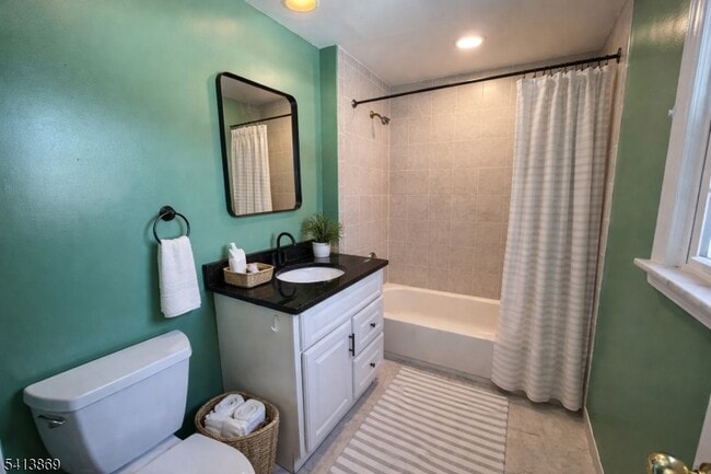 Building Photo - 7 Seminole Way