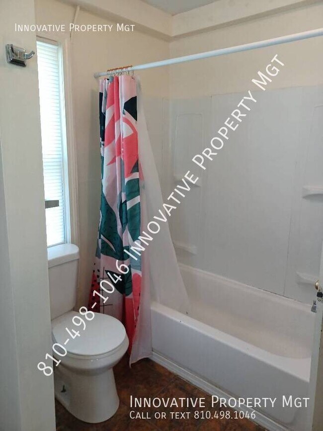 Building Photo - 2266 Donovon -