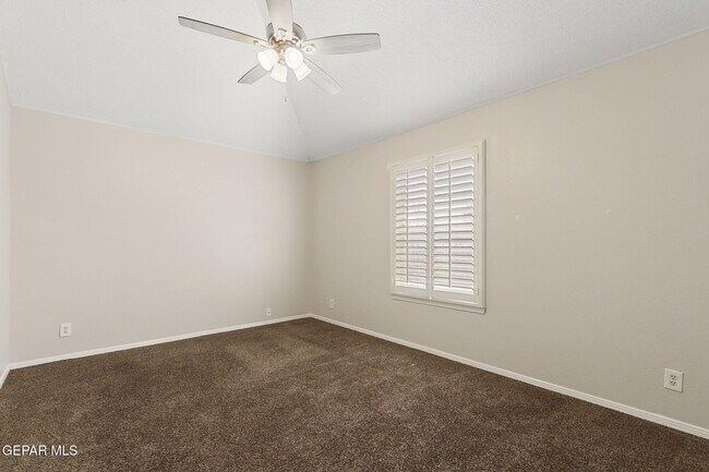 Building Photo - 527 Longleaf Pl