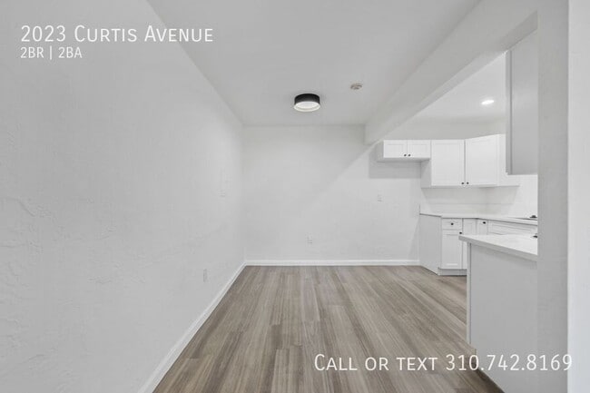 Building Photo - 2023 Curtis Ave
