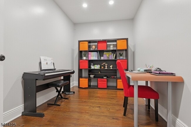 Building Photo - 61 Mechanic St