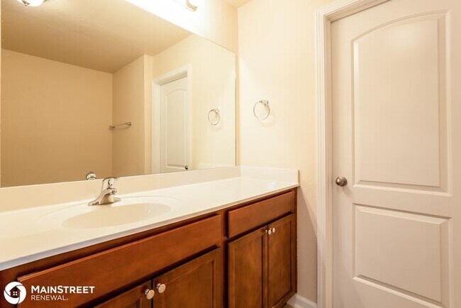 Building Photo - 2517 Queen Bee Drive, Columbia, TN 38401
