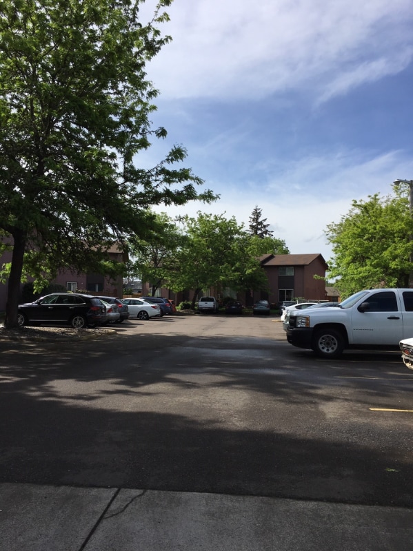 Building Photo - 100-190 SE Viewmont Ave